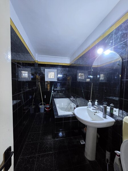 Matei Voievod, parter,